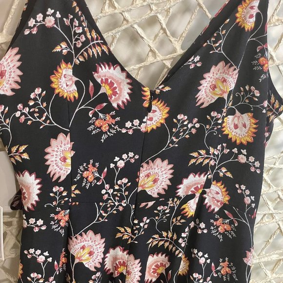 1State Size 8 floral jumpsuit - Picture 5 of 6